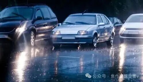 雨雪天驾驶注意事项_雨雪天安全行车技巧_出行提示
