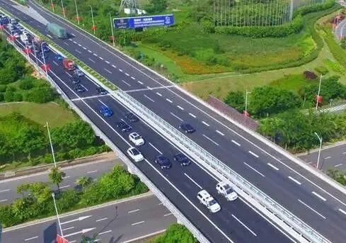 雾天行车安全常识_出行提示_低能见度行车技巧