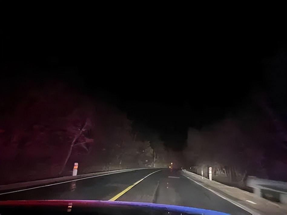 刹车技巧_不同路况刹车方法_路况
