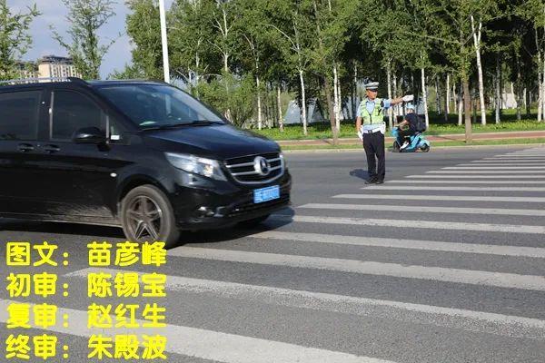 严禁超载安全装载_大货车安全行车规范_出行提示