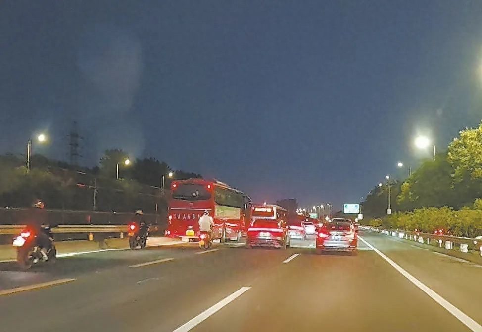 京通快速路摩托车违法_摩托车公交车道违法_限行