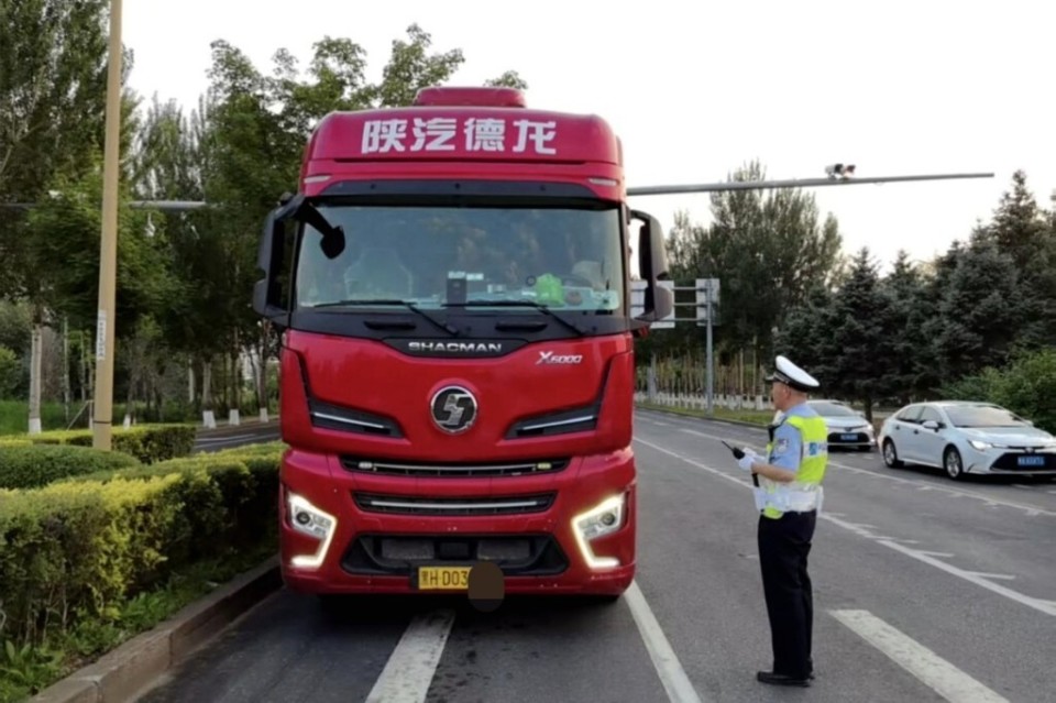 货运车辆超载整治行动_禁行_哈尔滨市公安局交管部门夏季道路交通安全整治