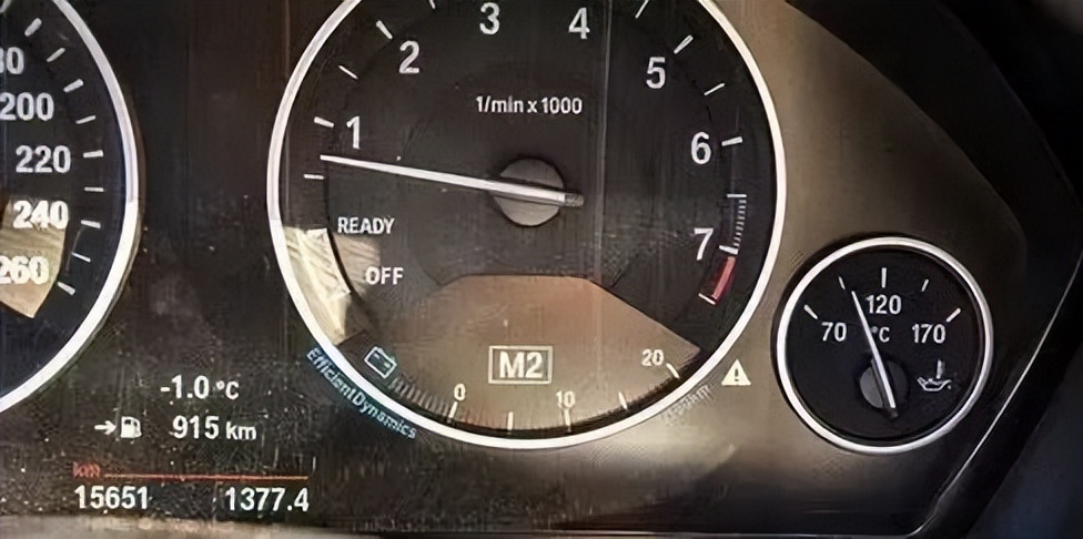 出行提示_雪天步行防滑防摔防砸攻略_雪天出行安全注意事项