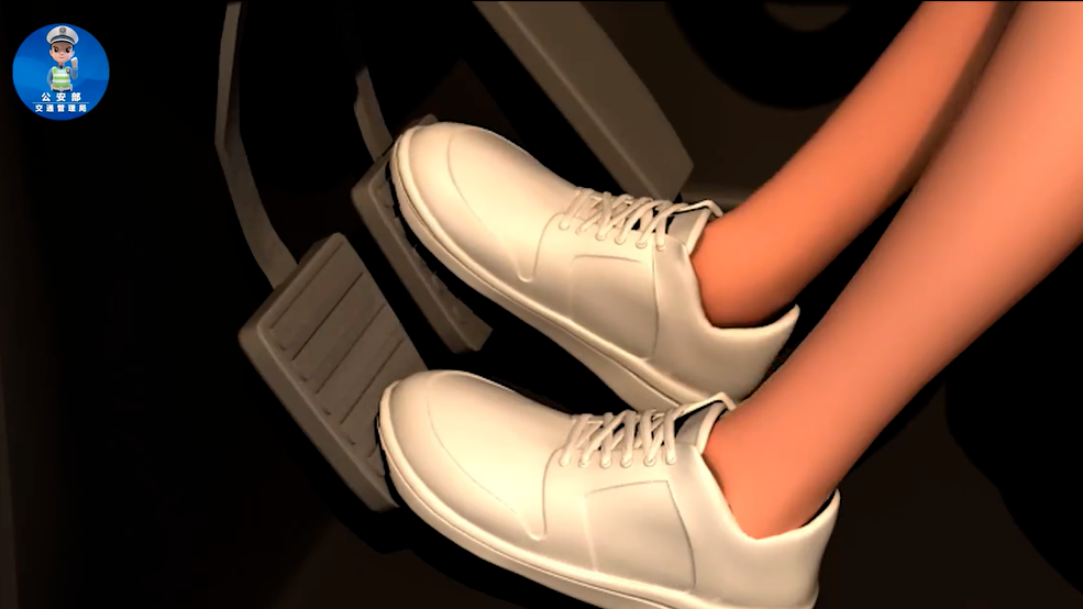 团雾天气行车注意事项_出行提示_高速公路团雾安全驾驶