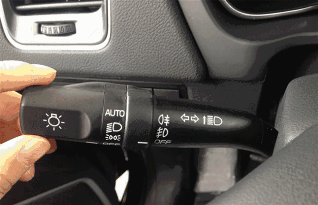 雪地行车安全技巧_出行提示_降雪天气开车注意事项