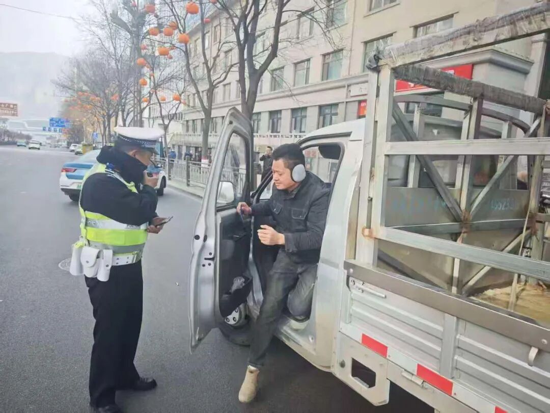 西宁市公安局交通管理局 禁限行车辆整治行动 西宁交管 高压态势_限行