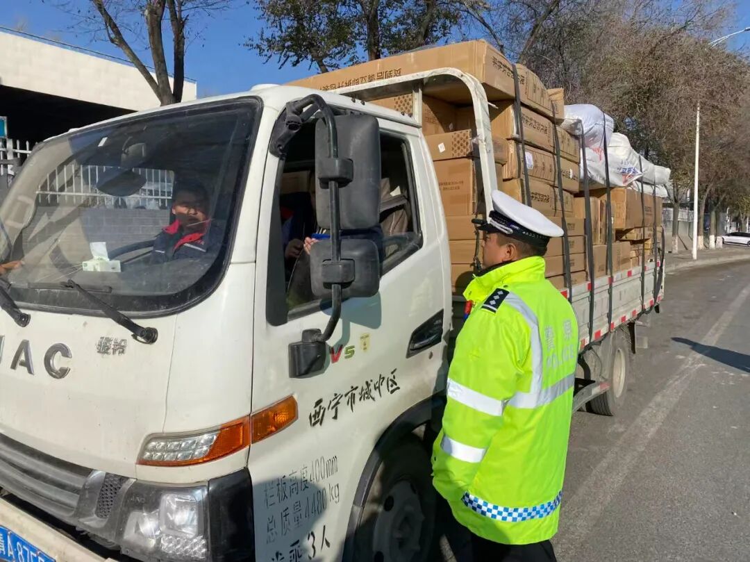 限行_西宁市公安局交通管理局 禁限行车辆整治行动 西宁交管 高压态势