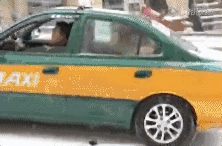 雪天路面行车指南_出行提示_降雪天气道路安全