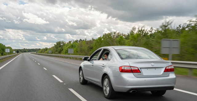 防春困疲劳驾驶提示_春季高速行车安全注意事项_出行提示